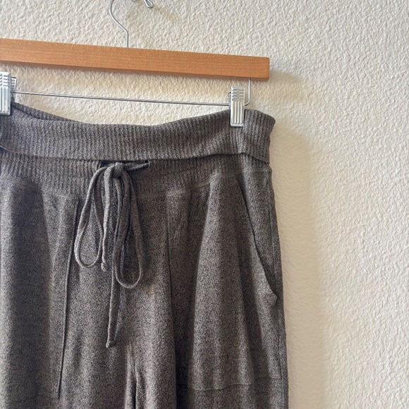 Aerie Fold Over Jogger Size M - Picture 4 of 6